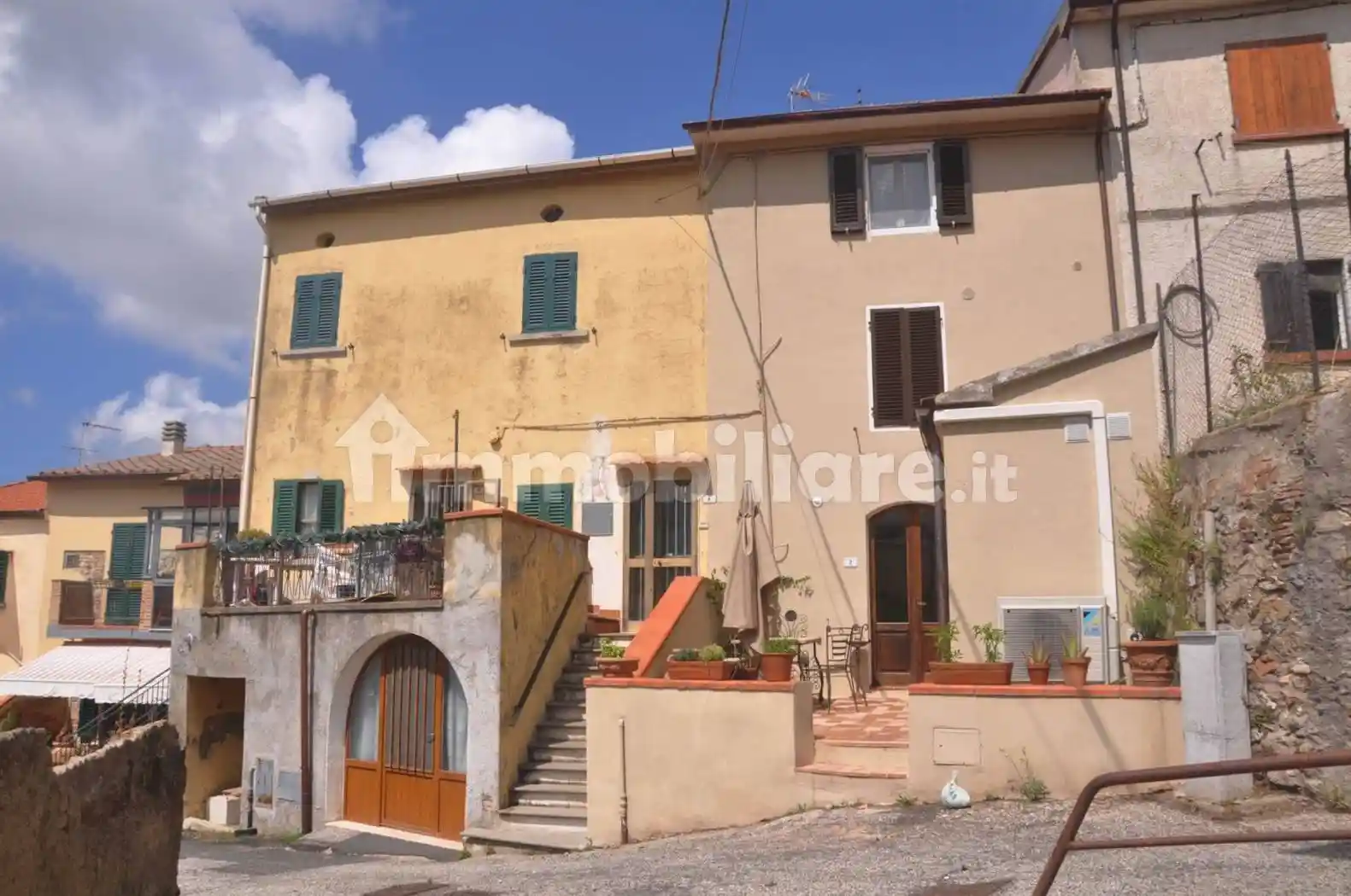 Appartamento in vendita a Castellina Marittima