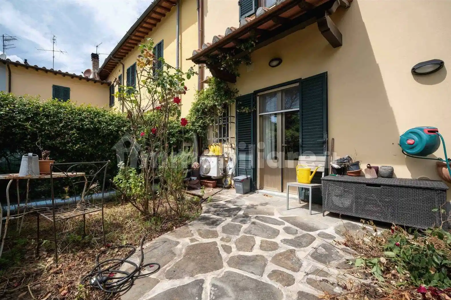 Casa indipendente in vendita a Campi Bisenzio