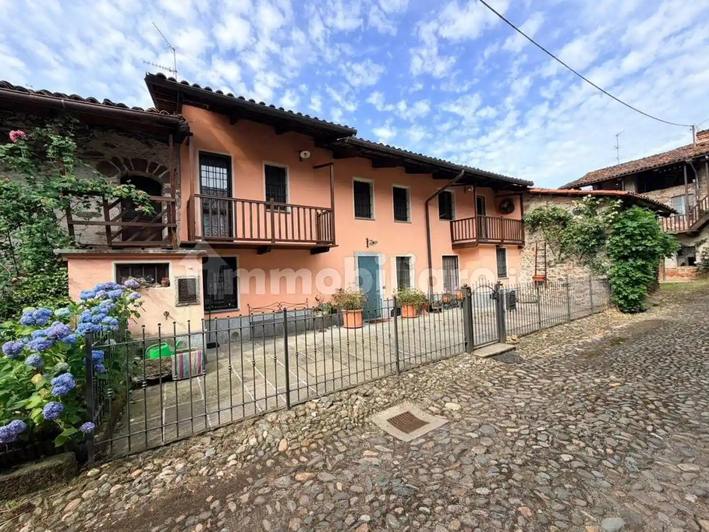 Casa indipendente in vendita a Zubiena