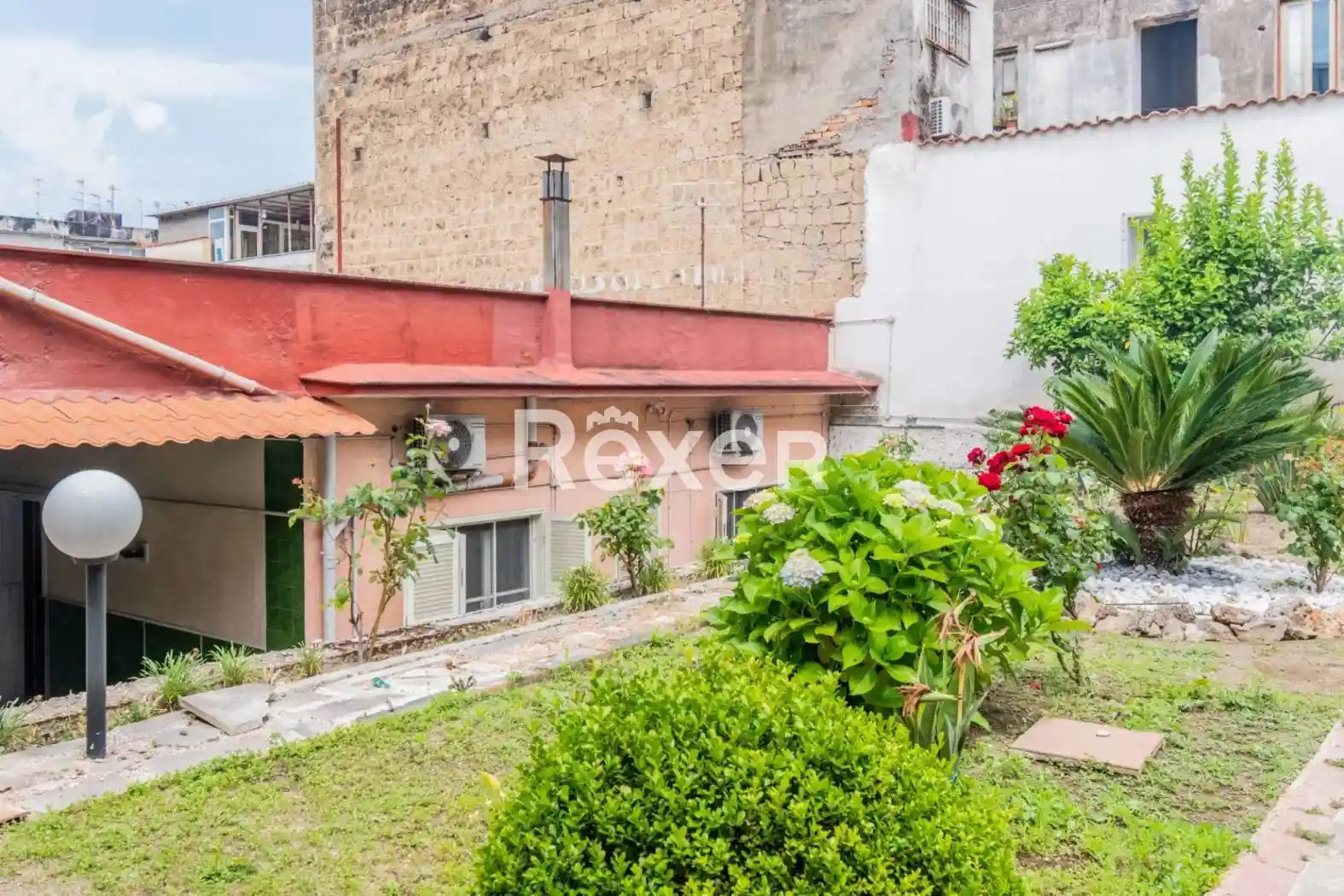 Casa indipendente in vendita a Napoli