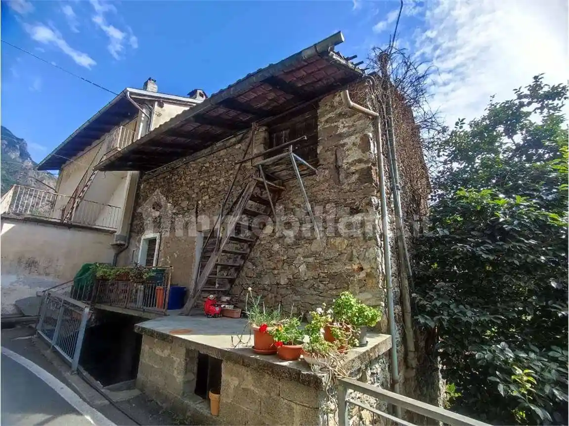 Rustico - Casale in vendita a Pont-Saint-Martin