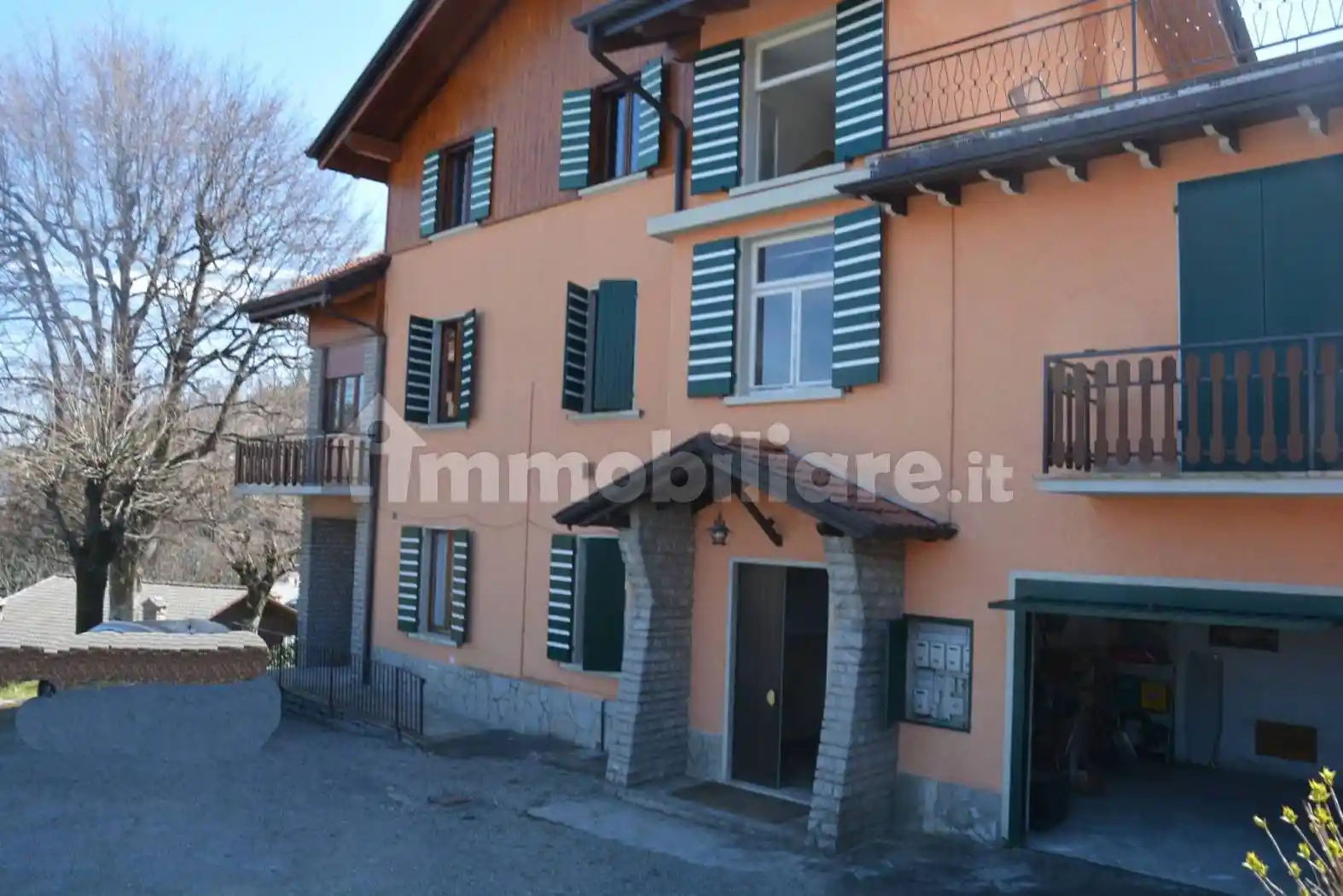 Appartamento in vendita a Selvino