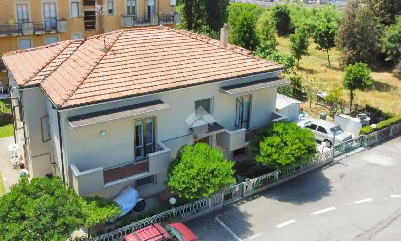 Palazzo - Edificio in vendita a Silvi