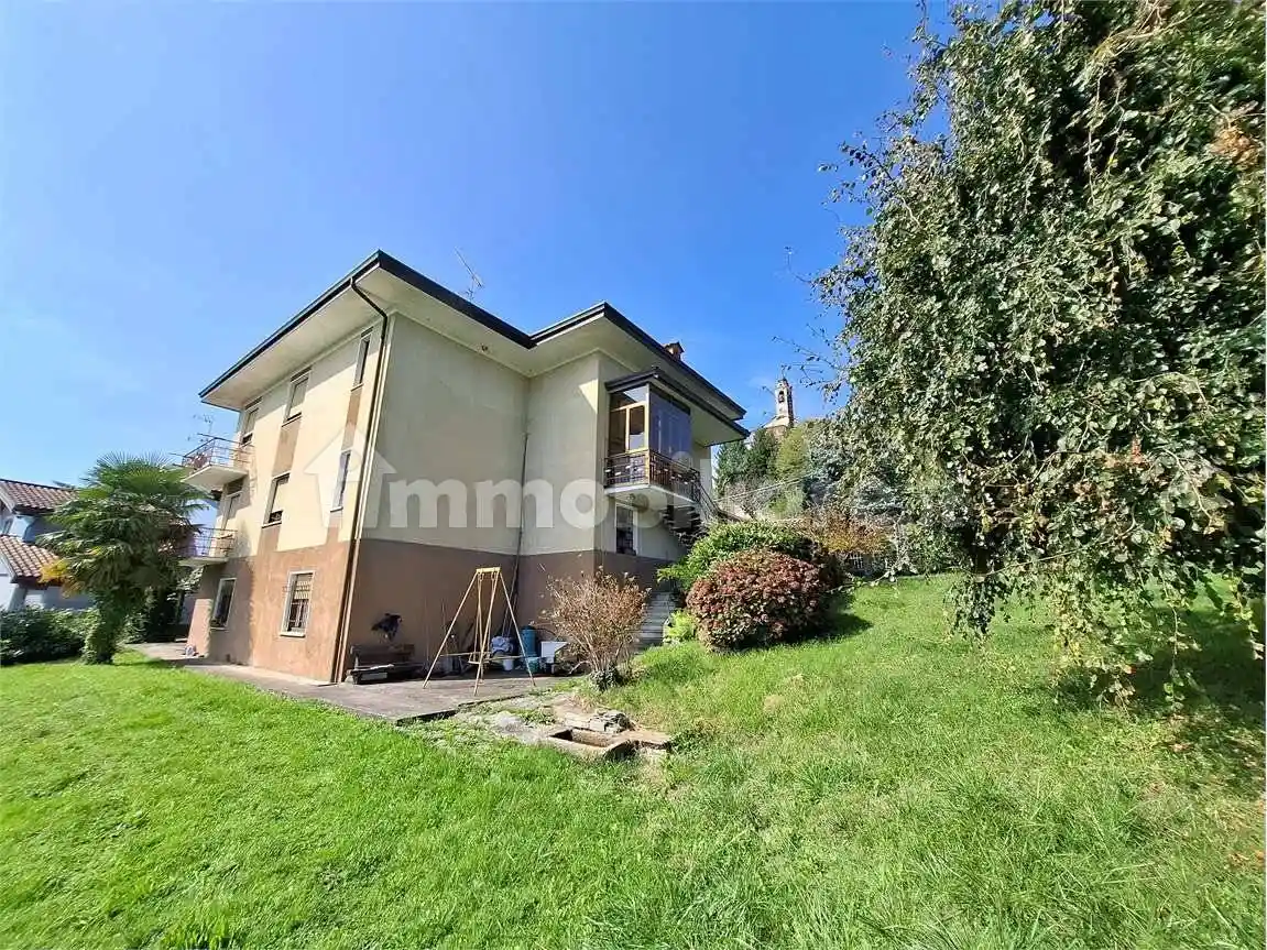 Villa in vendita a Bogogno
