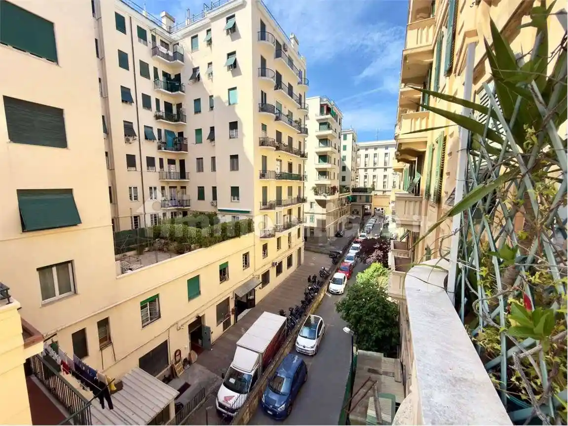 Appartamento in vendita a Genova