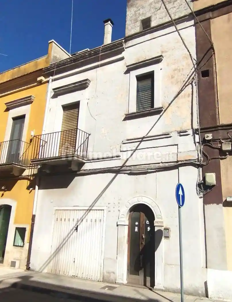 Casa indipendente in vendita a Acquaviva delle Fonti