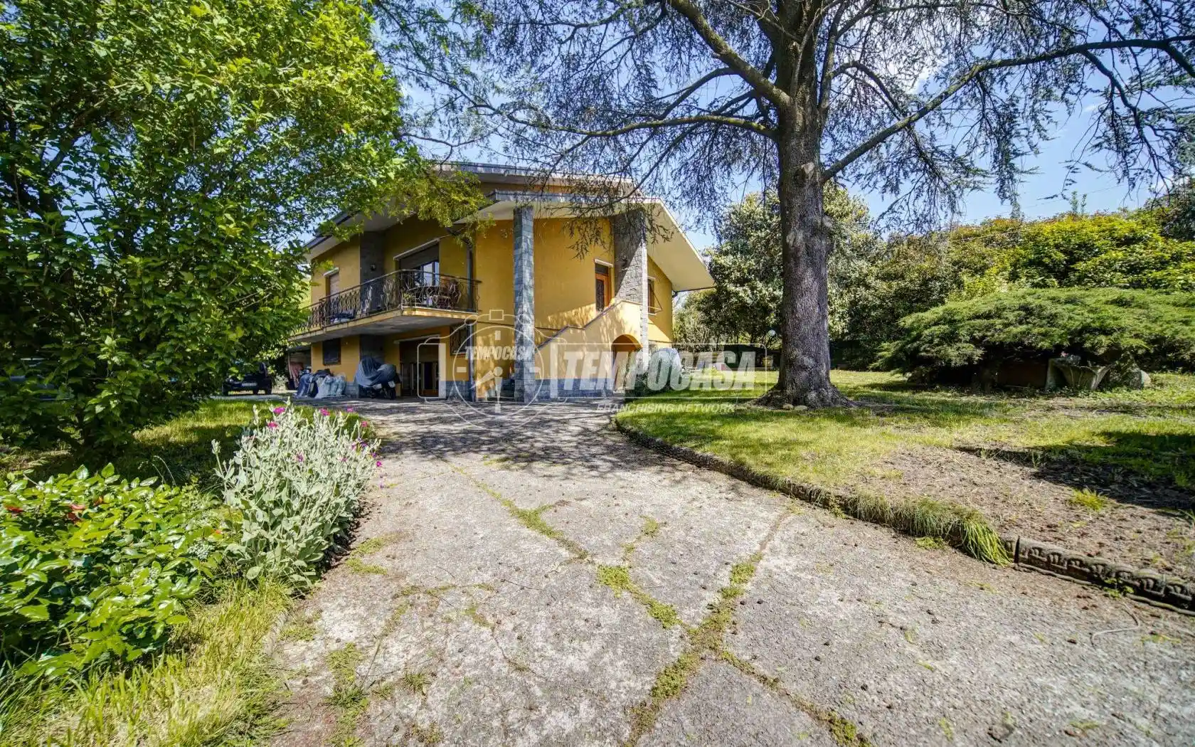 Villa in vendita a Castronno