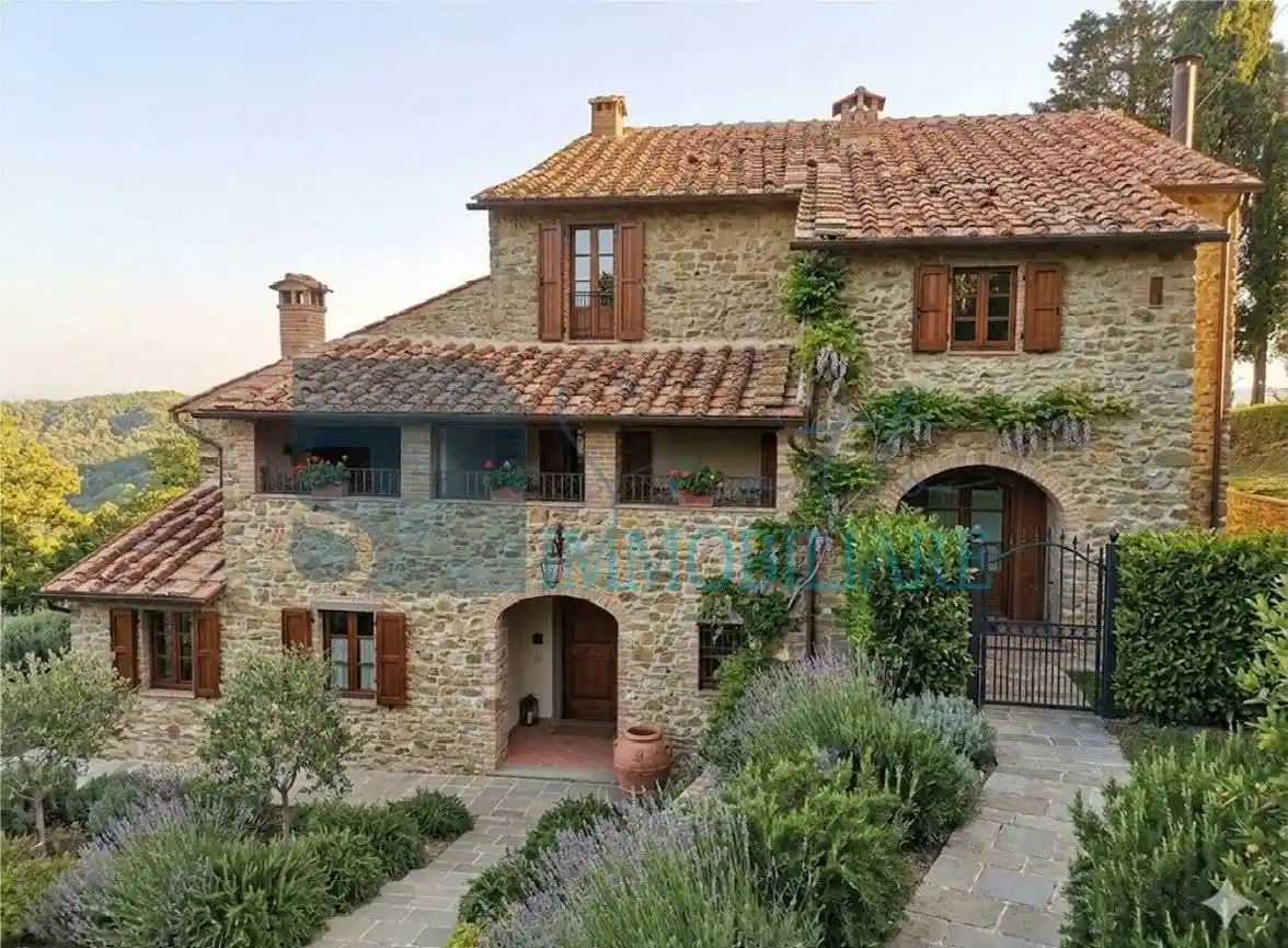 Rustico - Casale in vendita a Arezzo