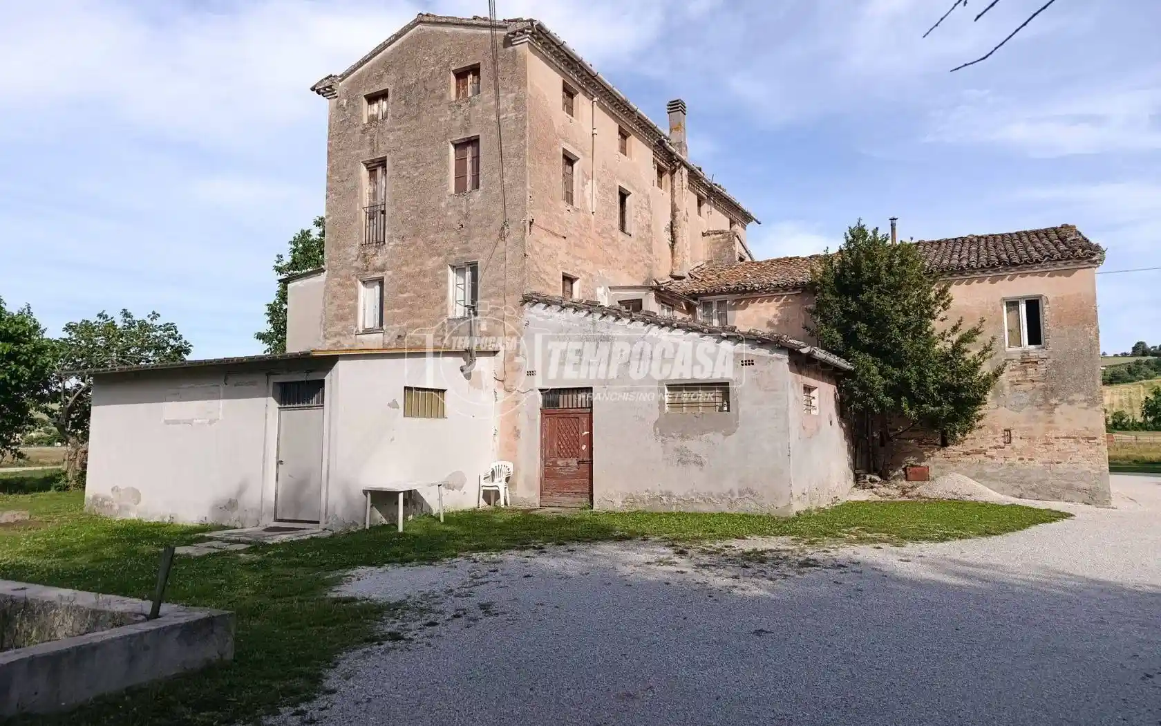 Rustico - Casale in vendita a Jesi