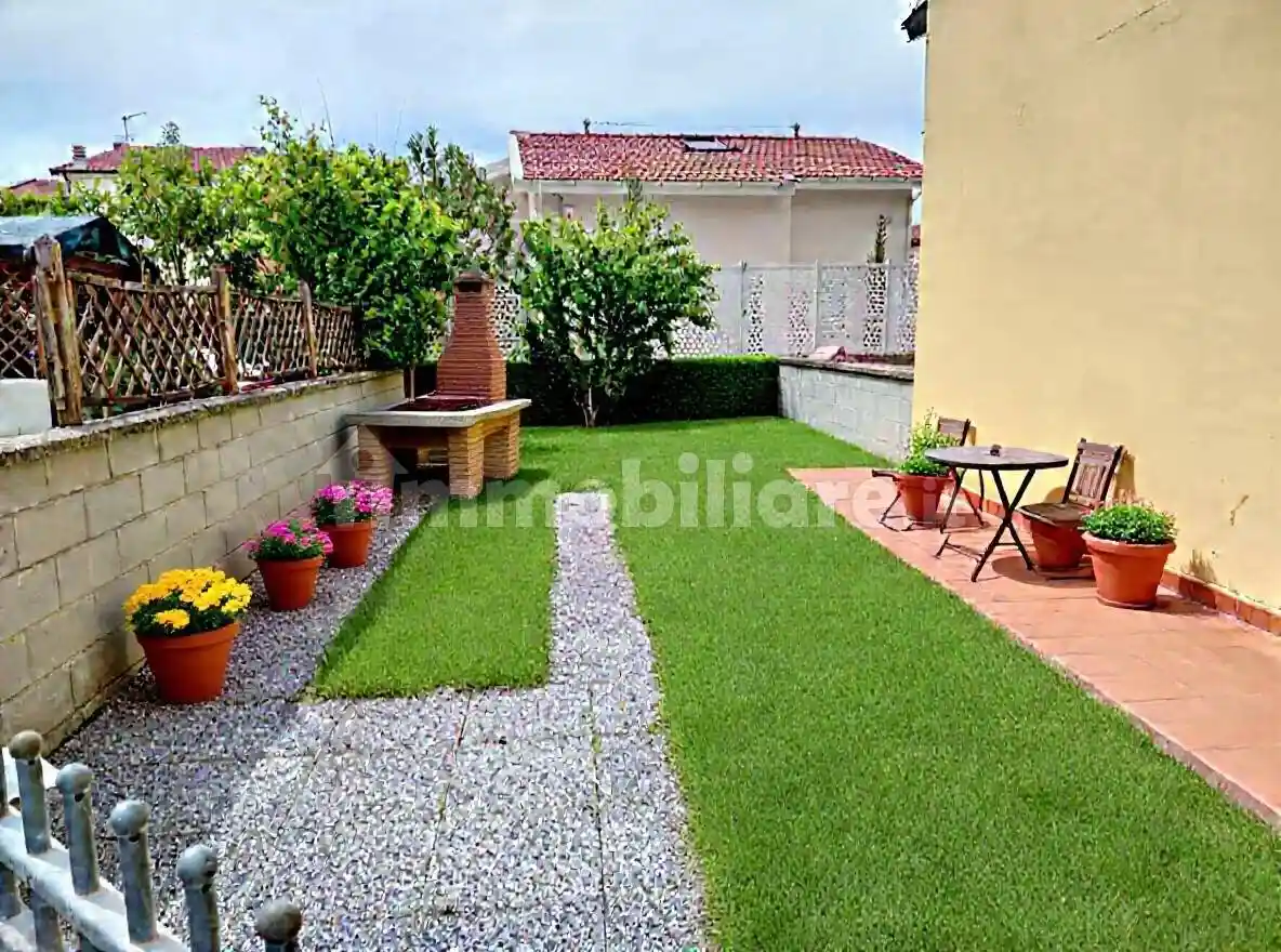 Appartamento in vendita a Cascina