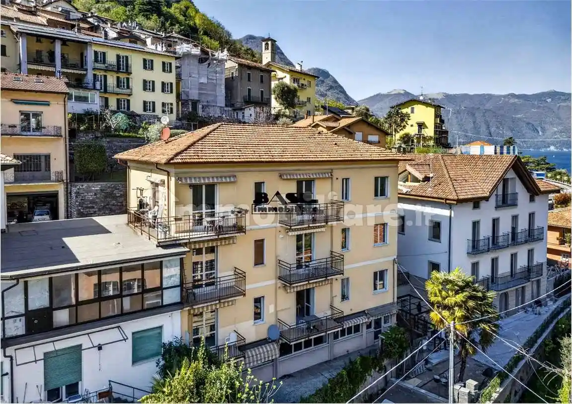 Palazzo - Edificio in vendita a Laglio