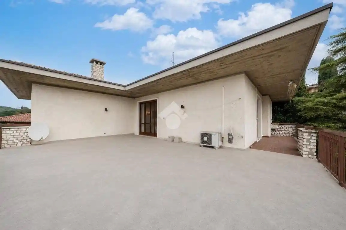 Villa in vendita a Verona