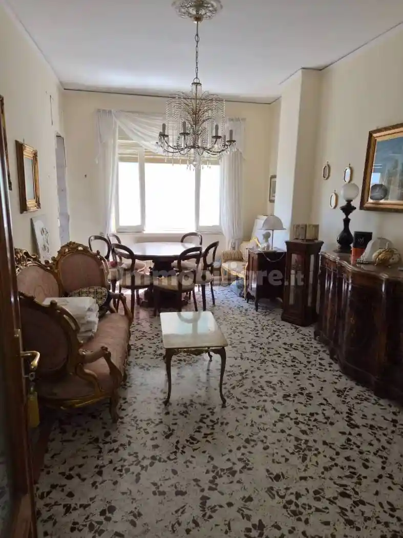 Appartamento in vendita a Napoli