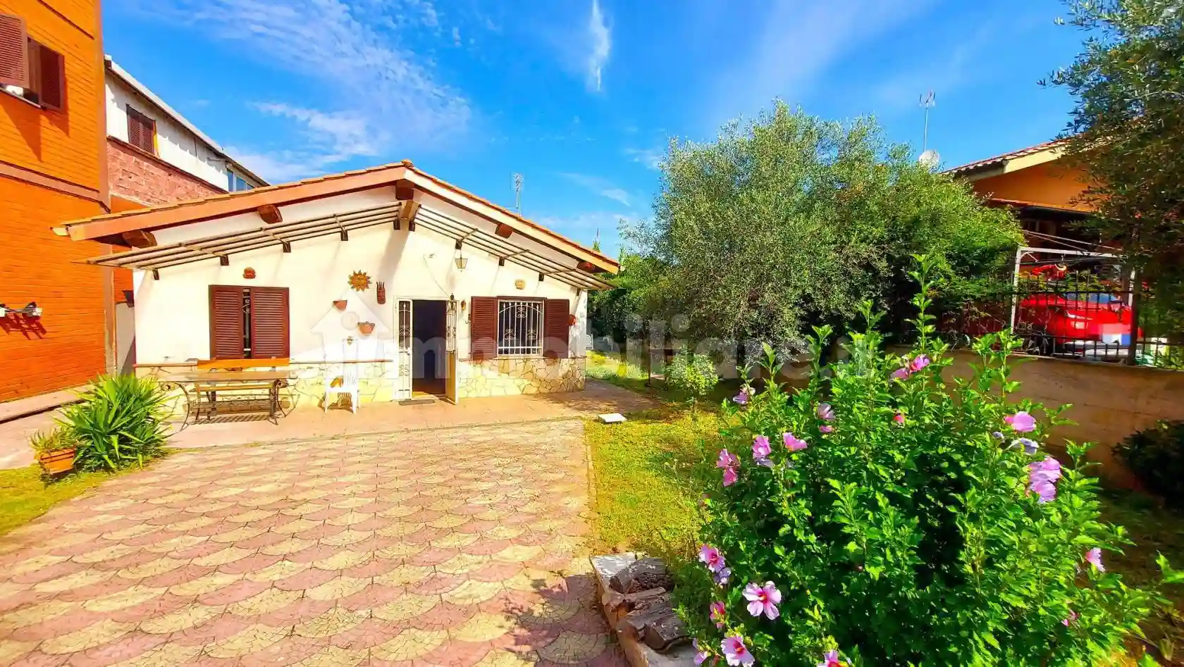 Villa - foto 2