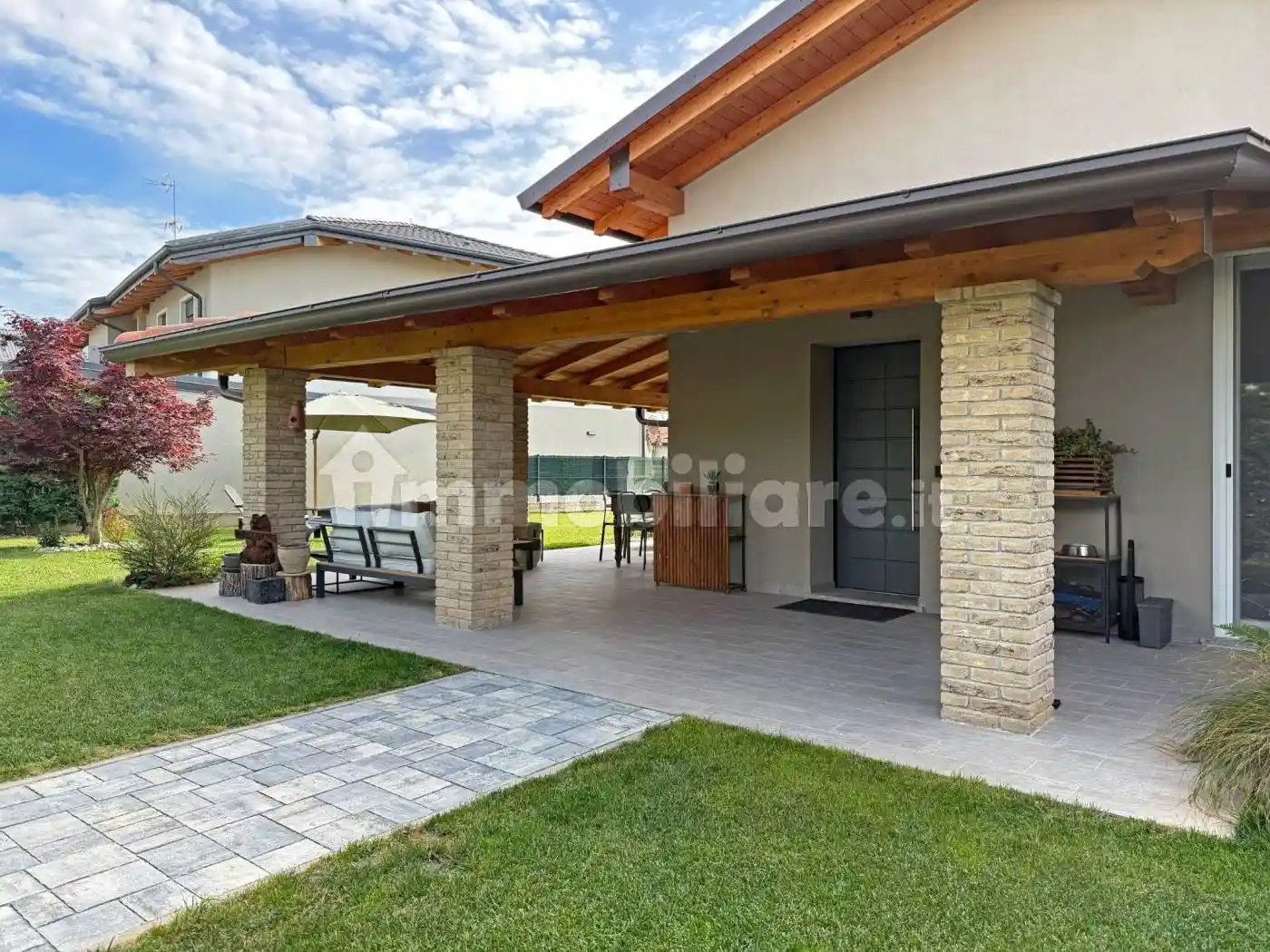 Villa in vendita a Oleggio