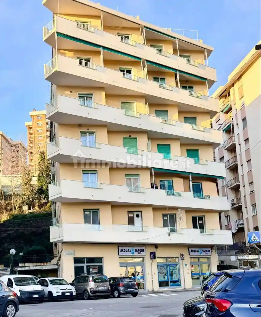 Appartamento in vendita a Genova