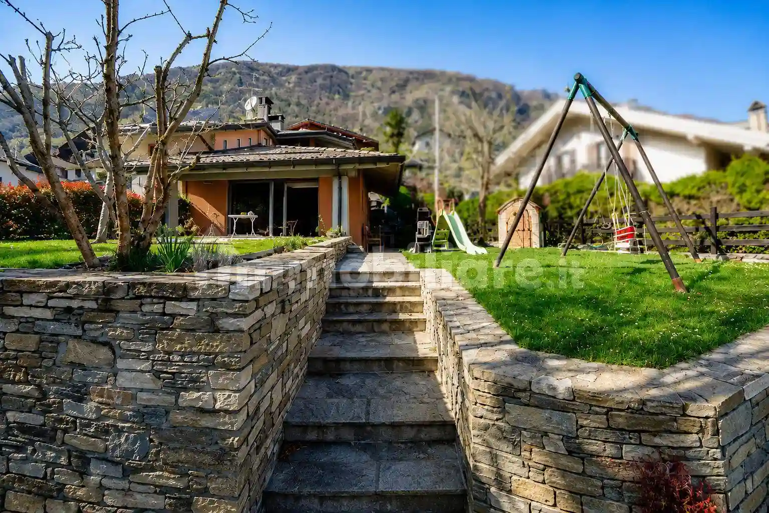 Villa - foto 2
