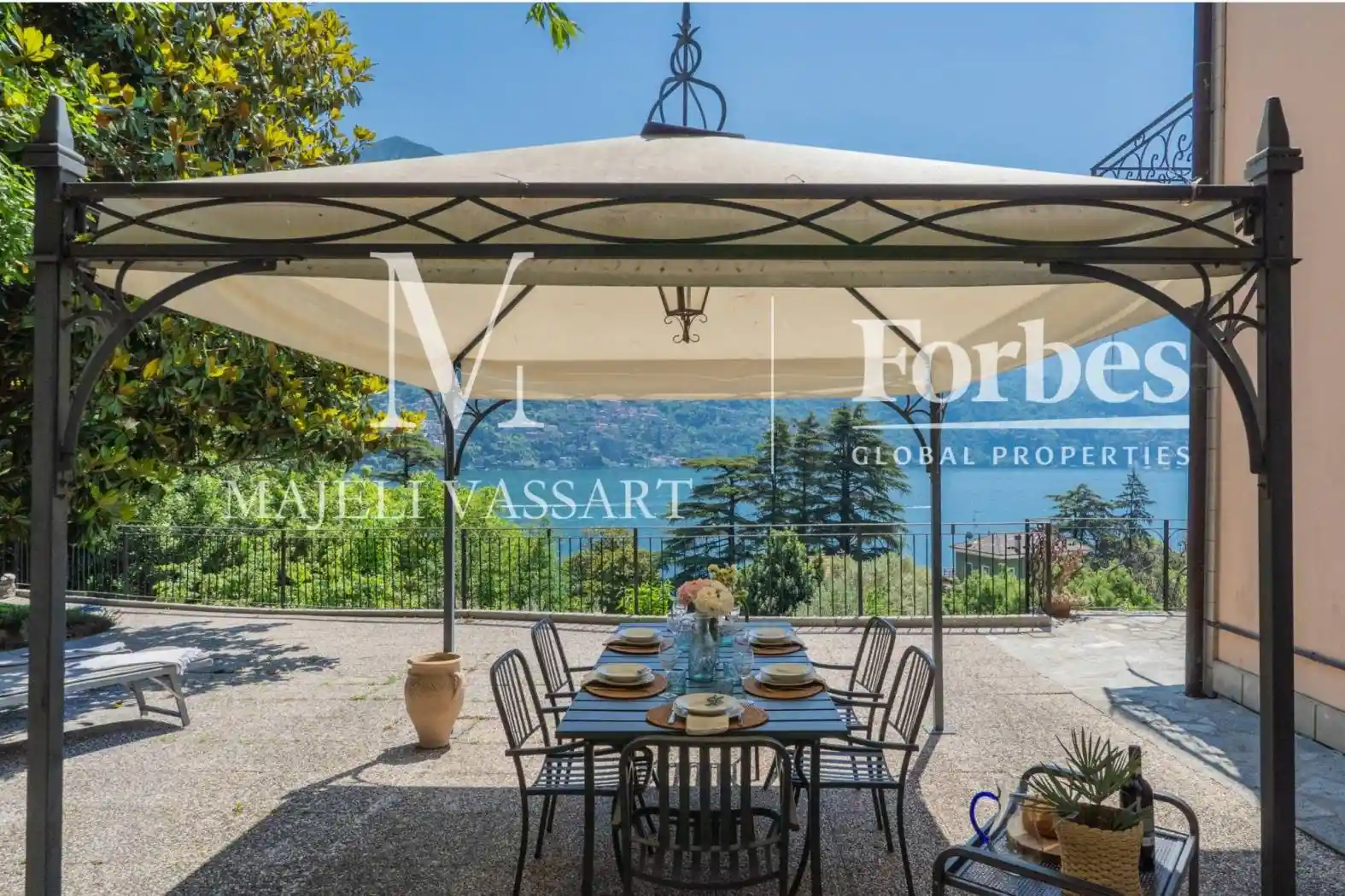 Villa in vendita a Laglio