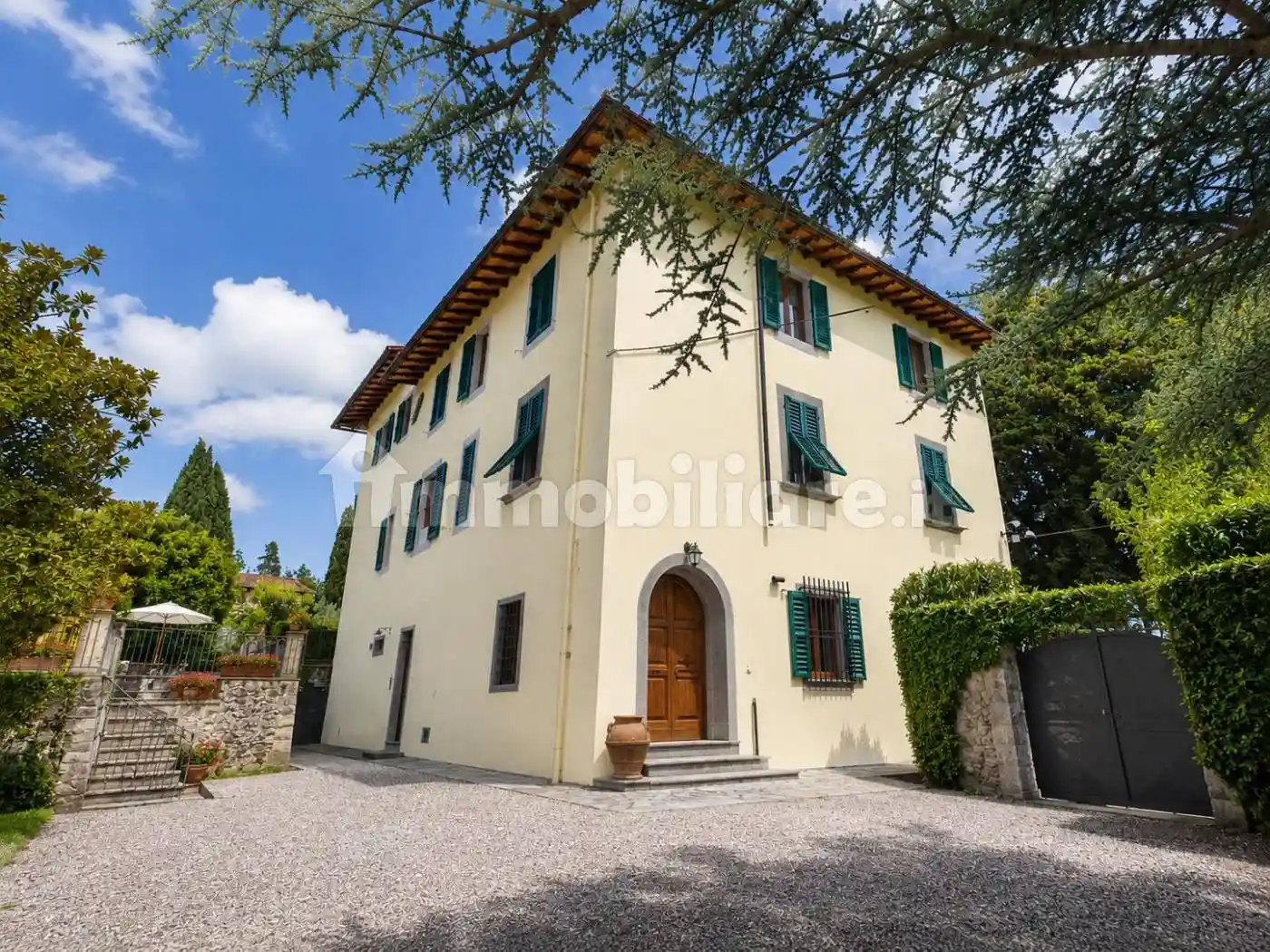 Palazzo - Edificio in vendita a Firenze
