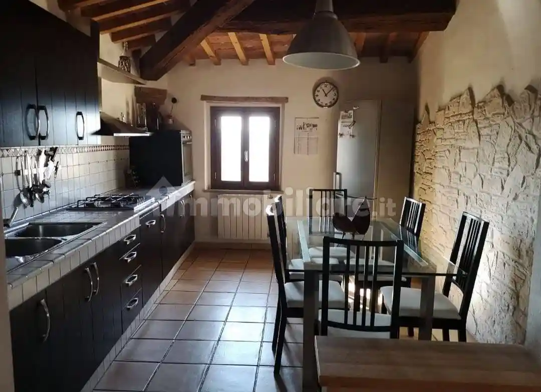 Palazzo - Edificio in vendita a Castelfiorentino