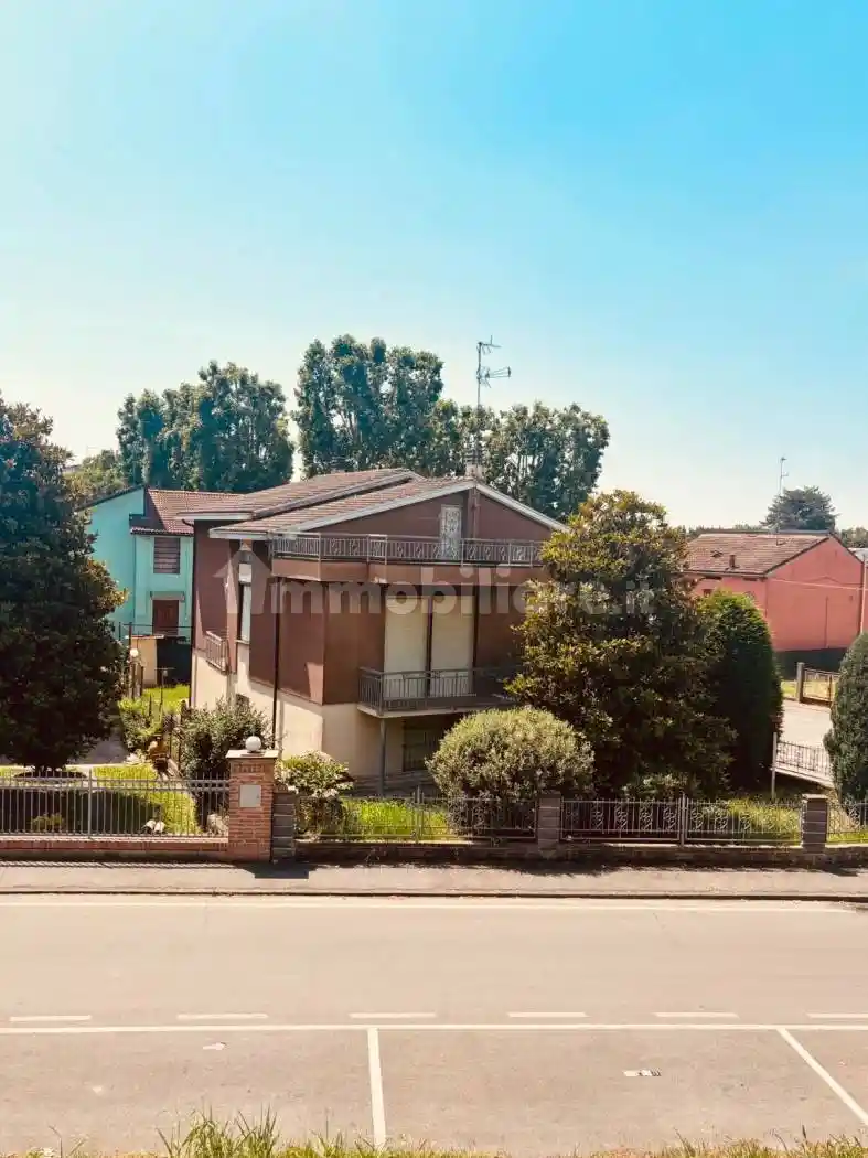 Villa in vendita a Boretto