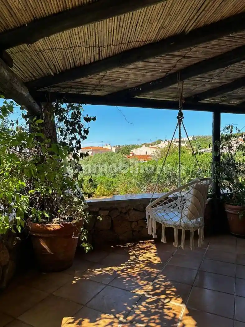 Appartamento in vendita a Arzachena
