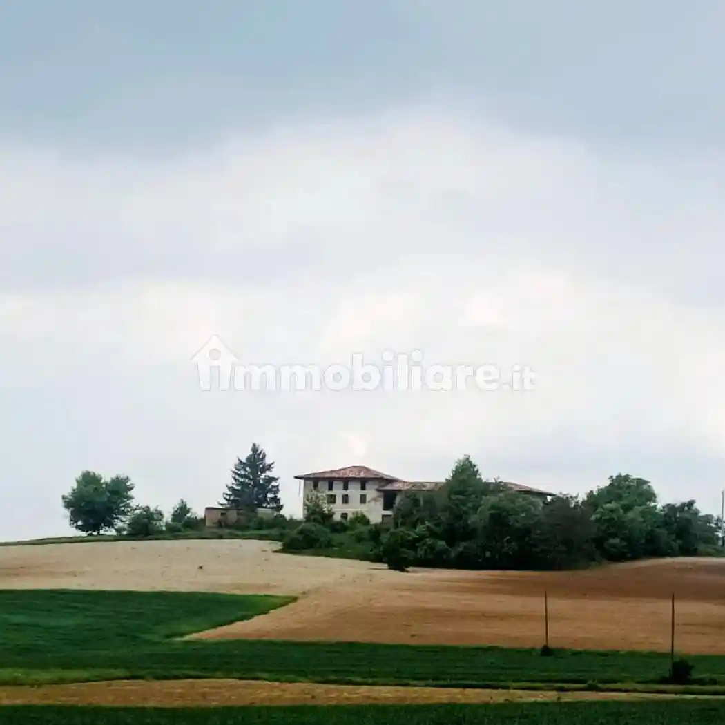 Rustico - Casale in vendita a Calliano
