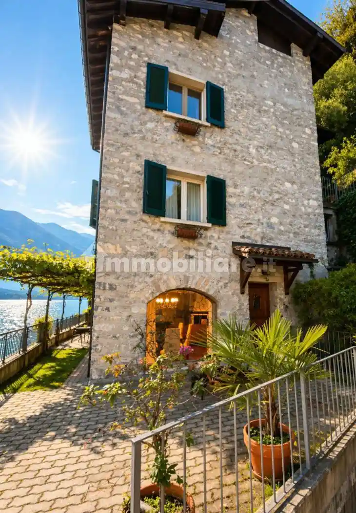 Villa in vendita a Valsolda