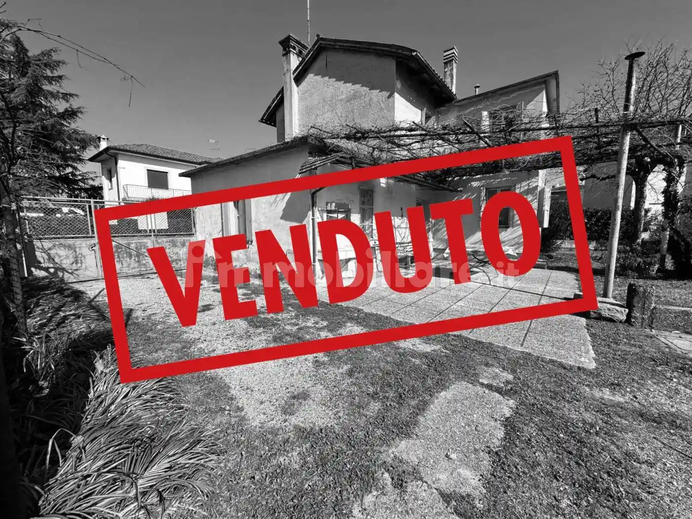 Villa in vendita a Manzano
