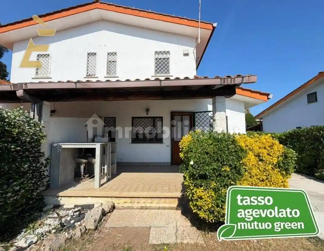 Villa in vendita a Ardea