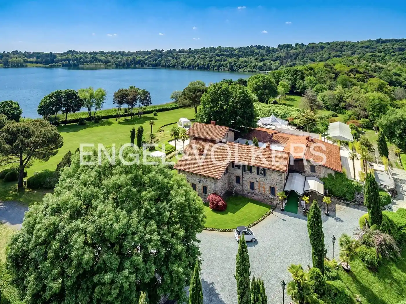 Villa in vendita a Montorfano
