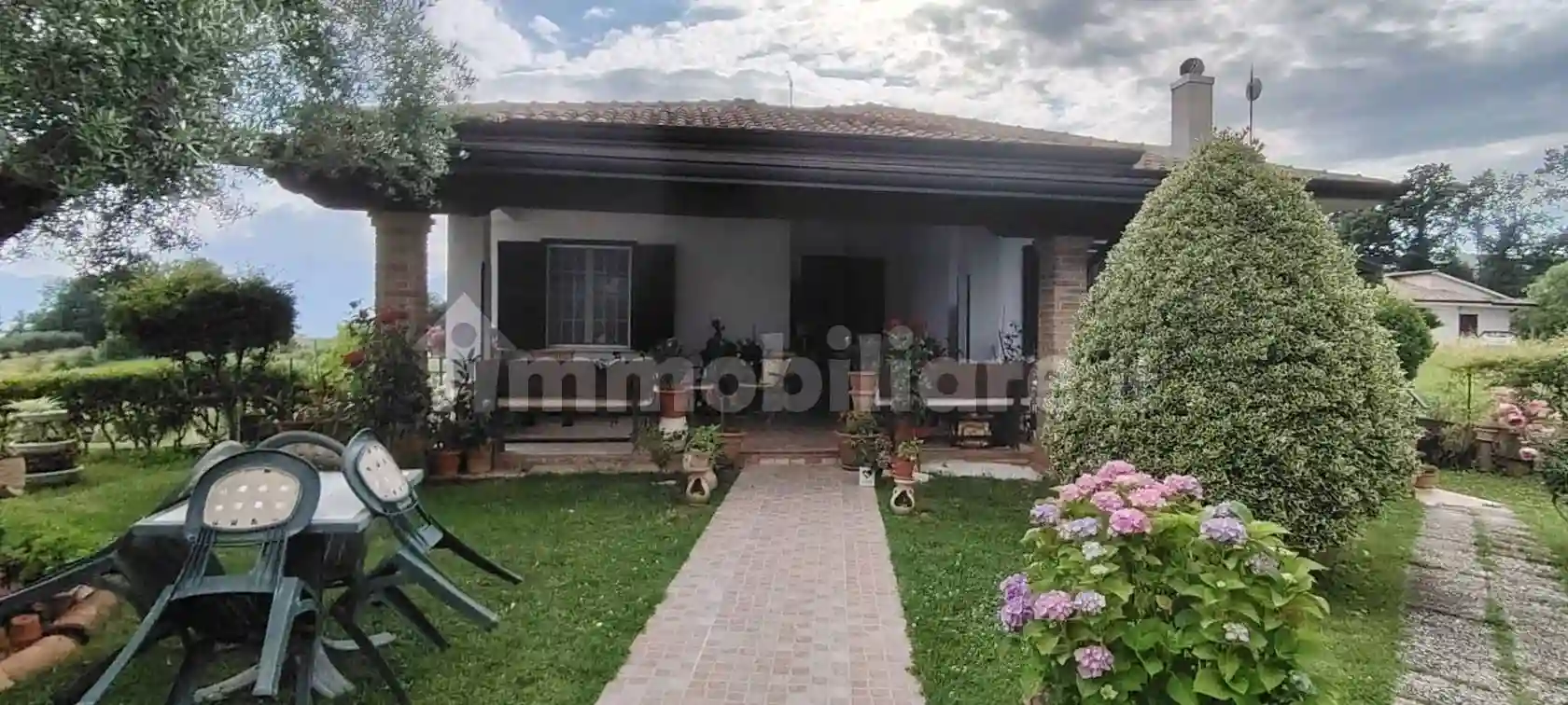 Villa - foto 2