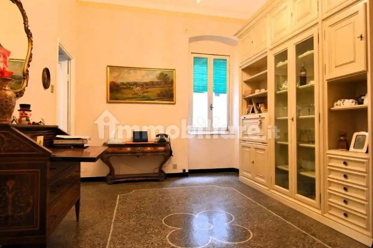 Appartamento in vendita a Genova