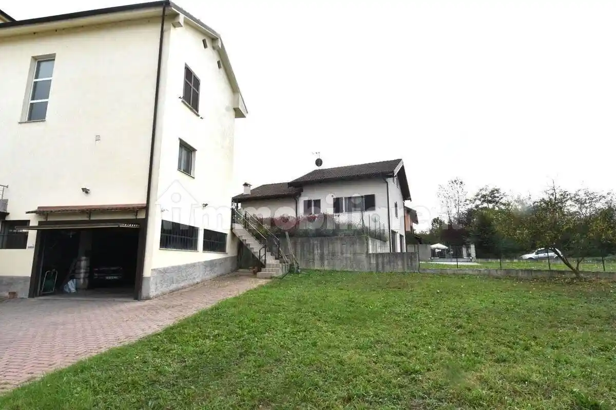 Villa in vendita a Rocca Grimalda