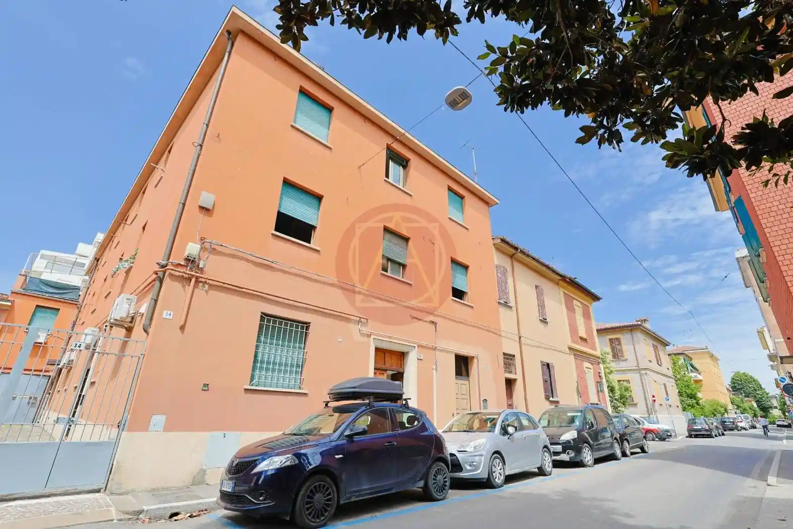 Palazzo - Edificio in vendita a Bologna
