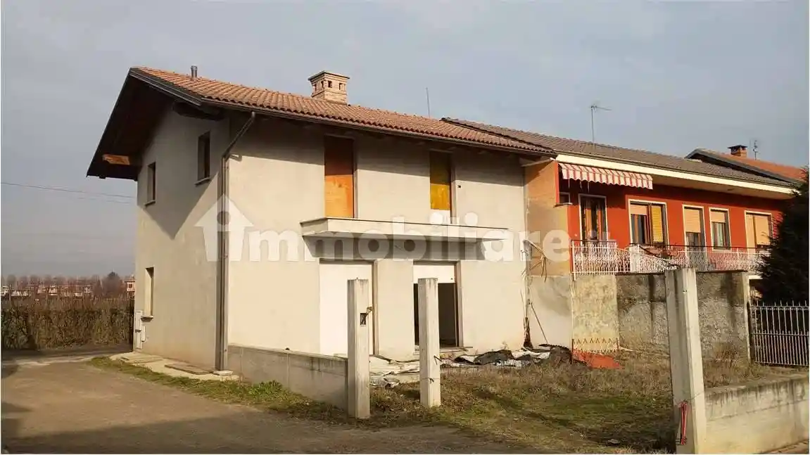 Villa in vendita a Piscina