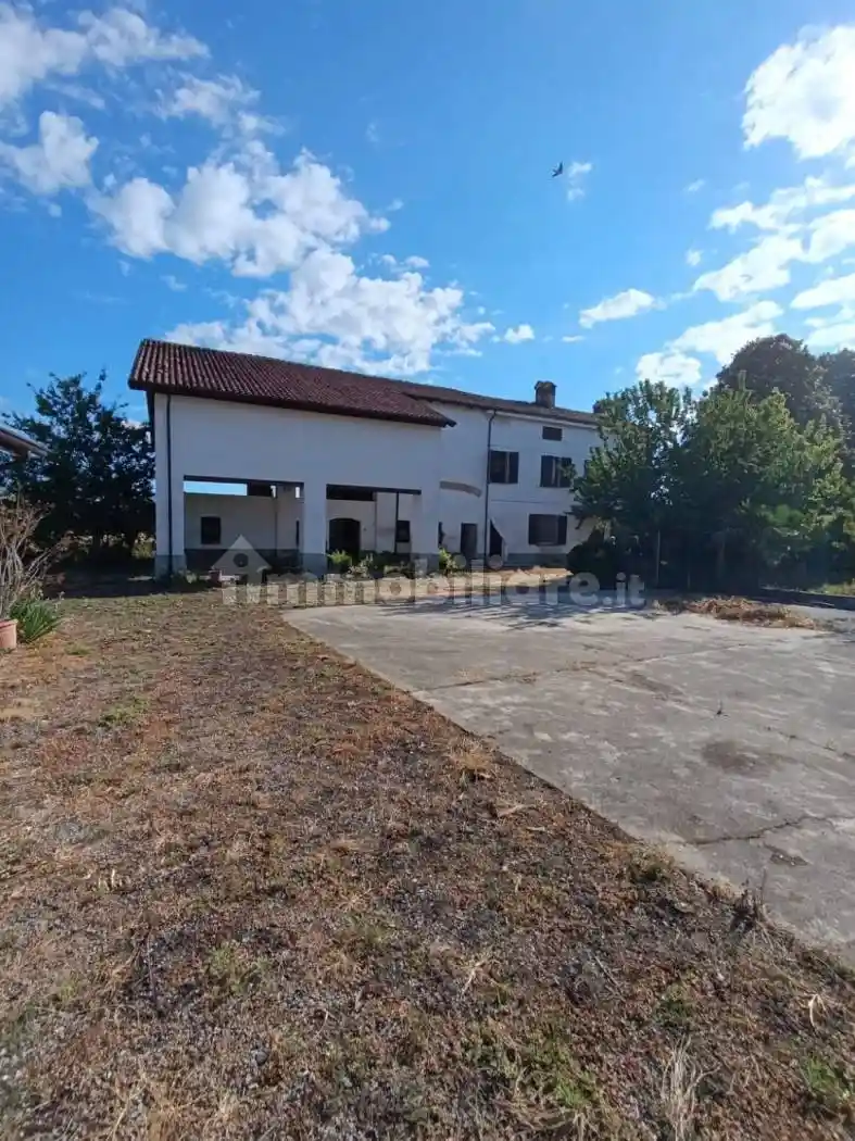 Rustico - Casale in vendita a Verrua Po