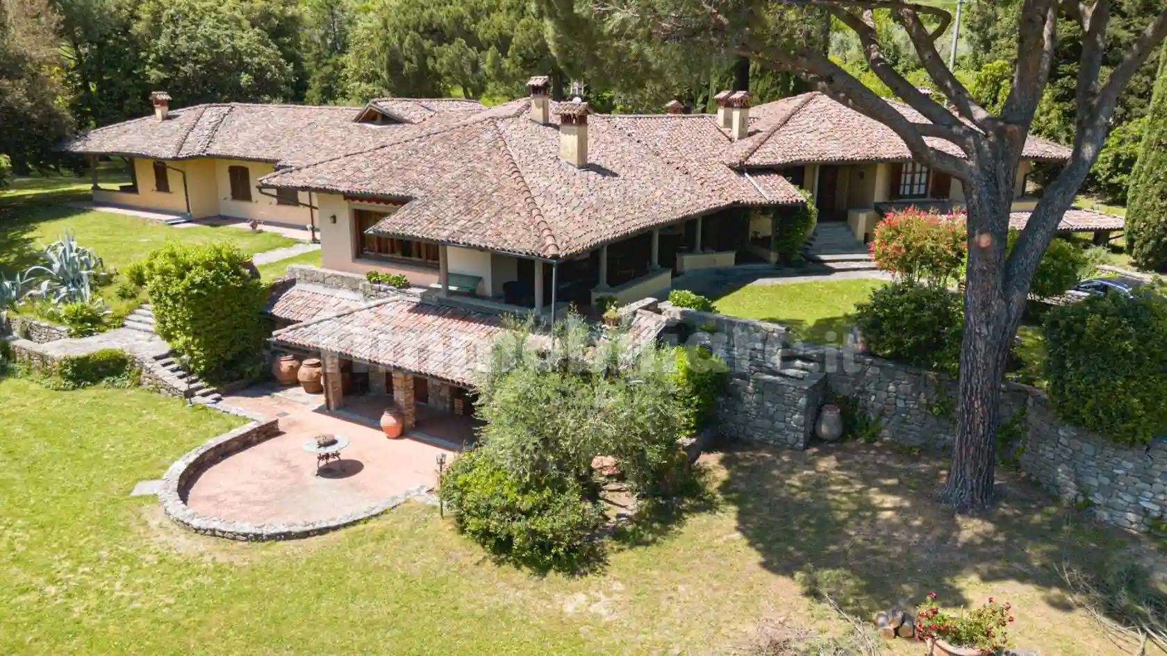 Villa - foto 2