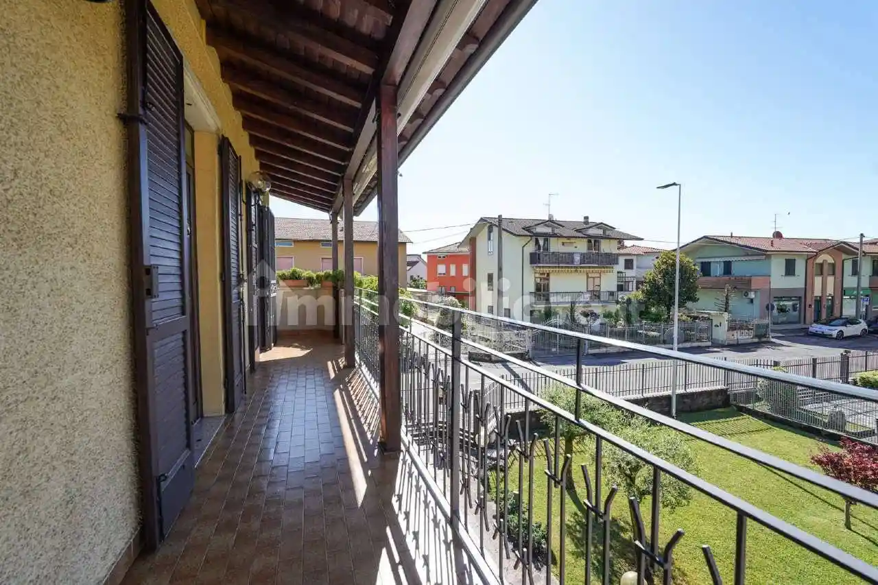 Villa in vendita a Osio Sotto