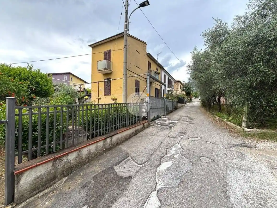 Casa indipendente in vendita a Terni