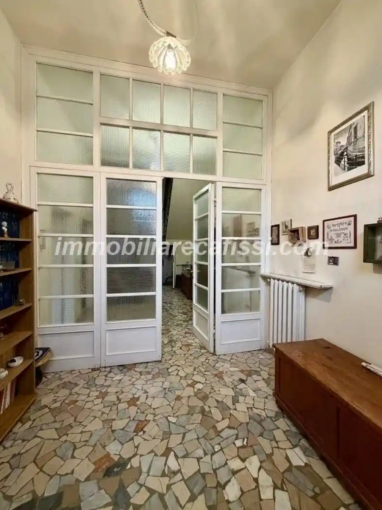 Casa indipendente in vendita a Prato