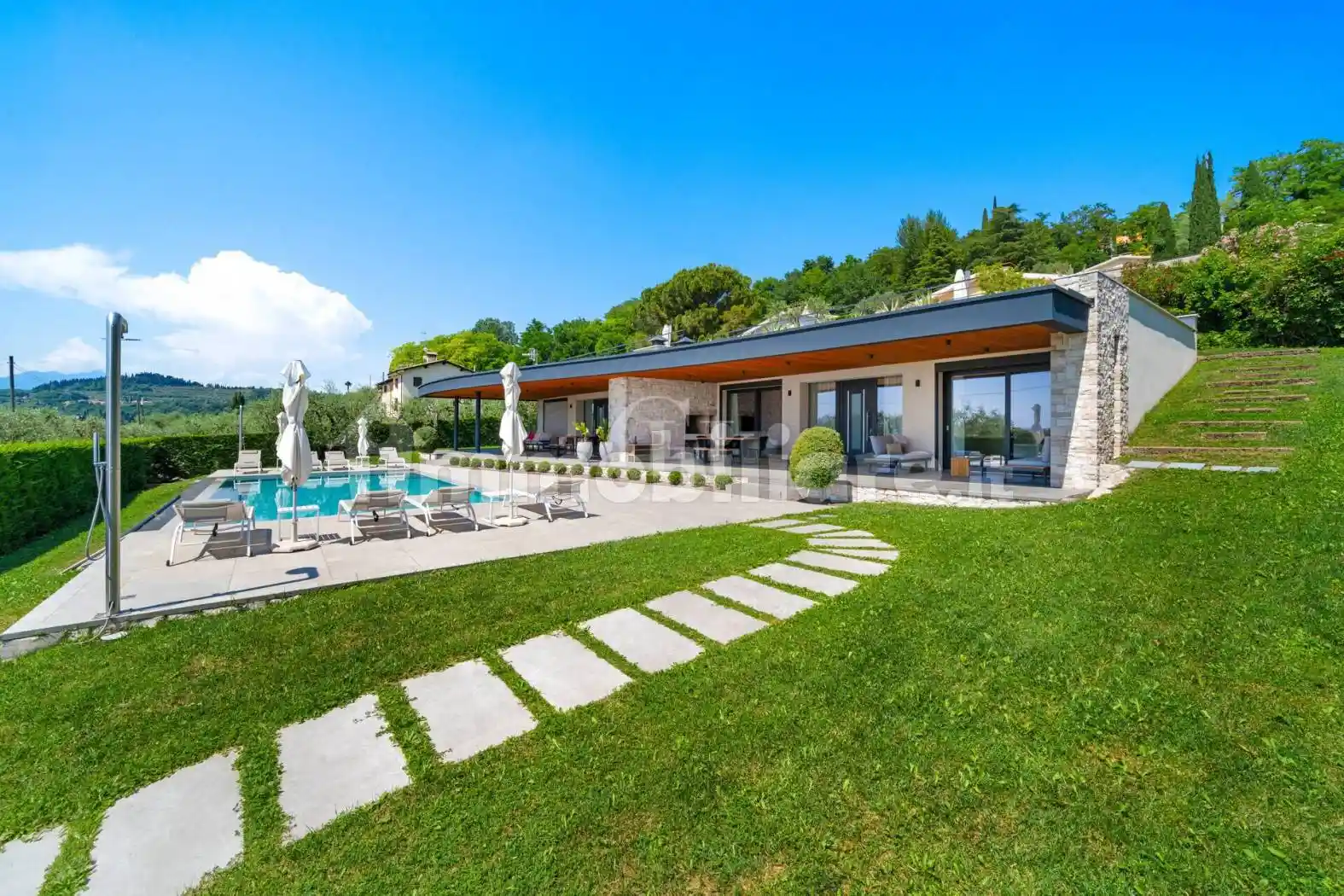 Villa in vendita a Bardolino