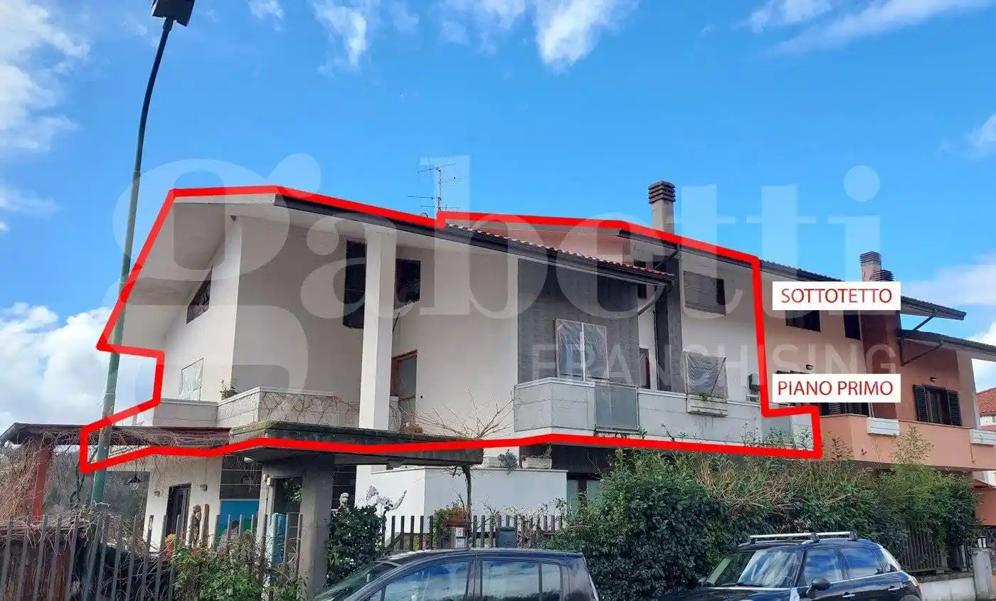 Villa in vendita a Pesche