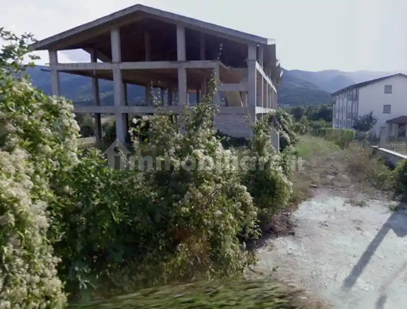 Casa indipendente in vendita a Scoppito
