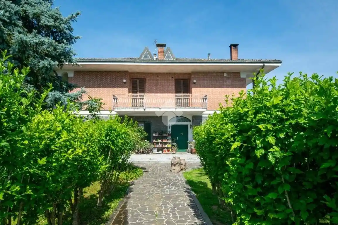 Villa in vendita a Frassineto Po