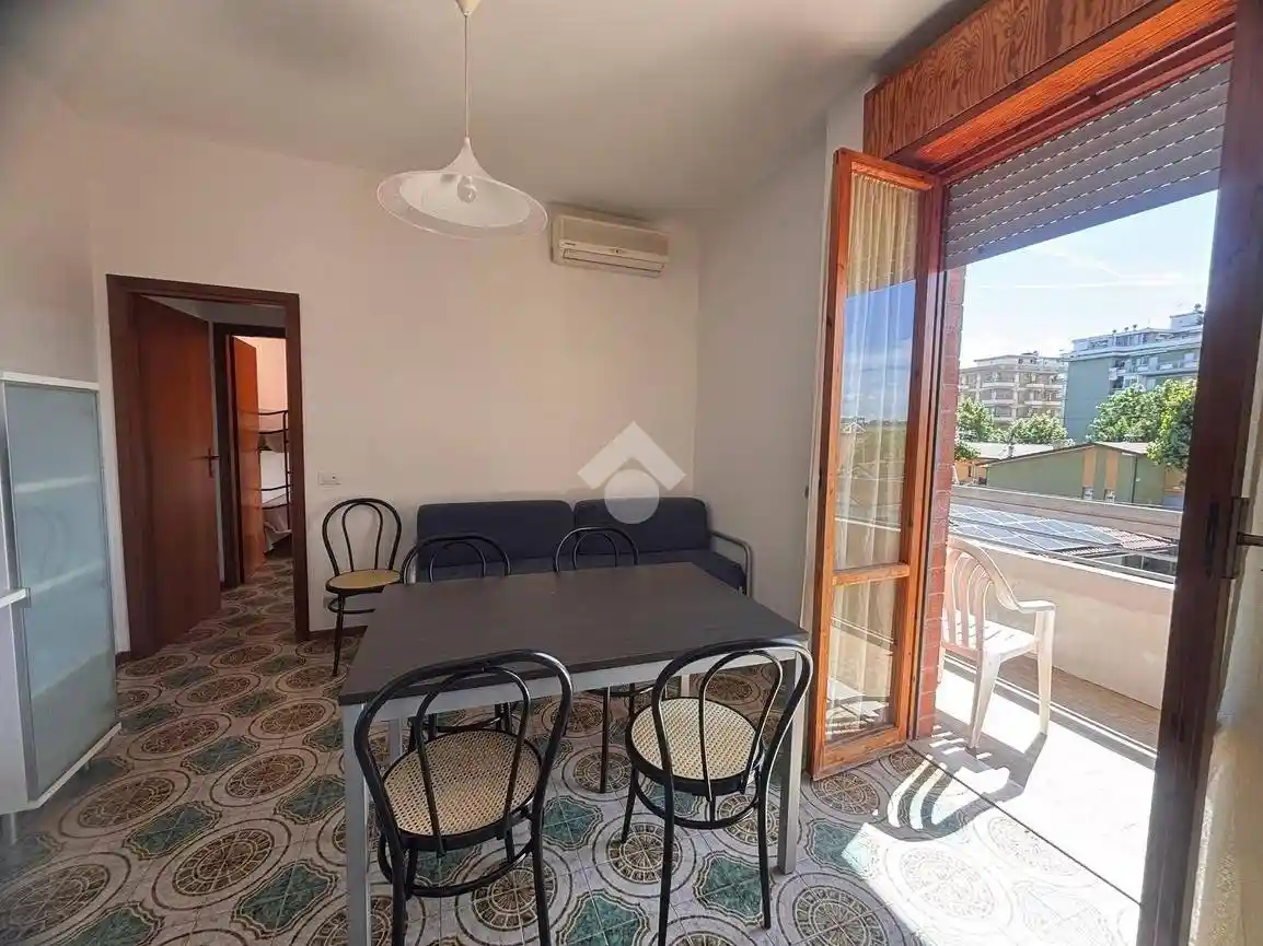 Palazzo - Edificio in vendita a Bellaria-Igea Marina