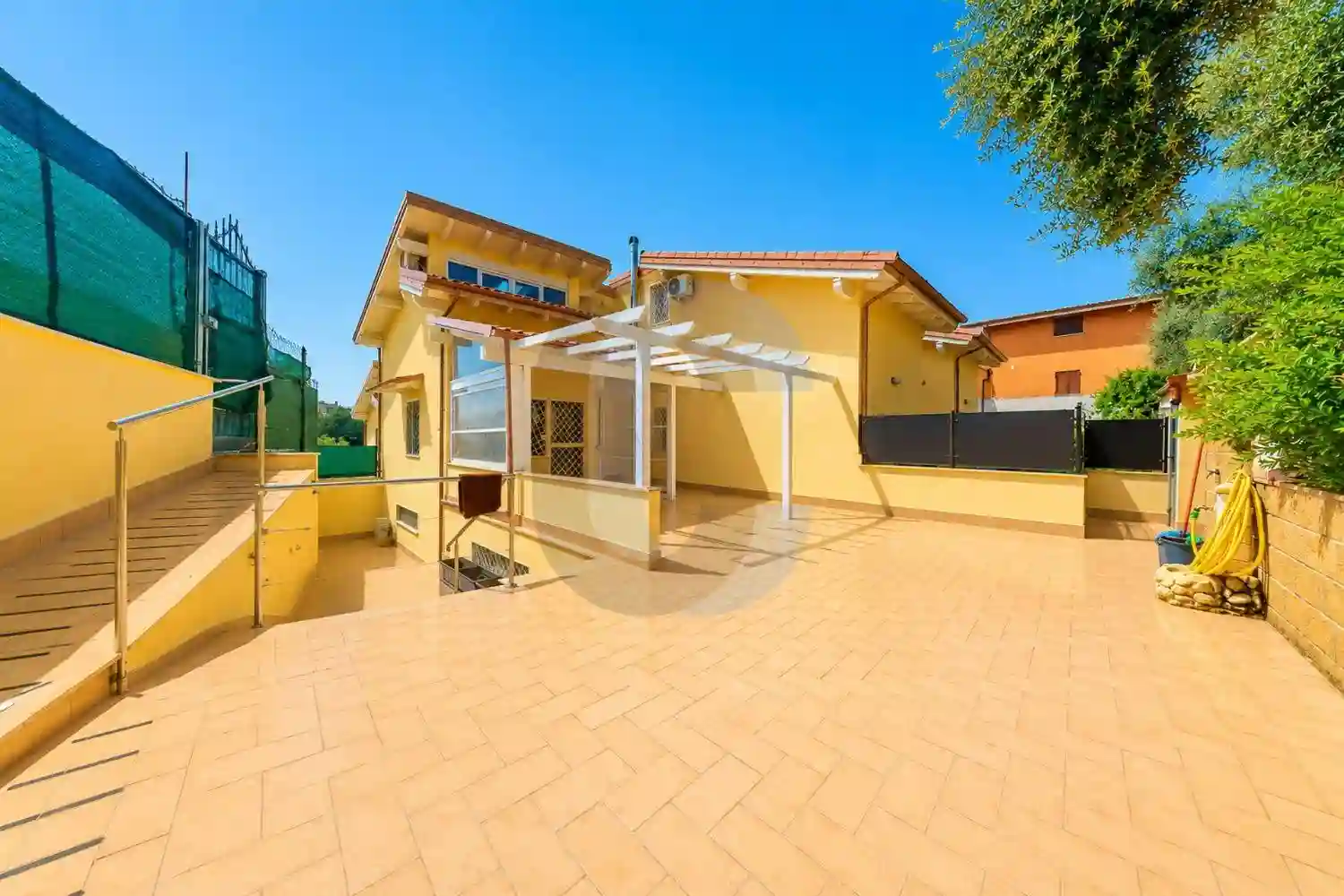 Villa - foto 2