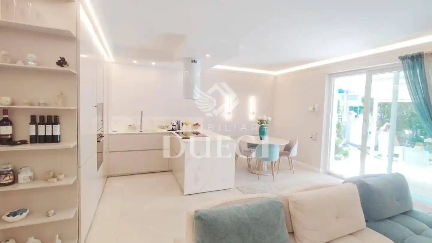 Casa indipendente in vendita a Camaiore