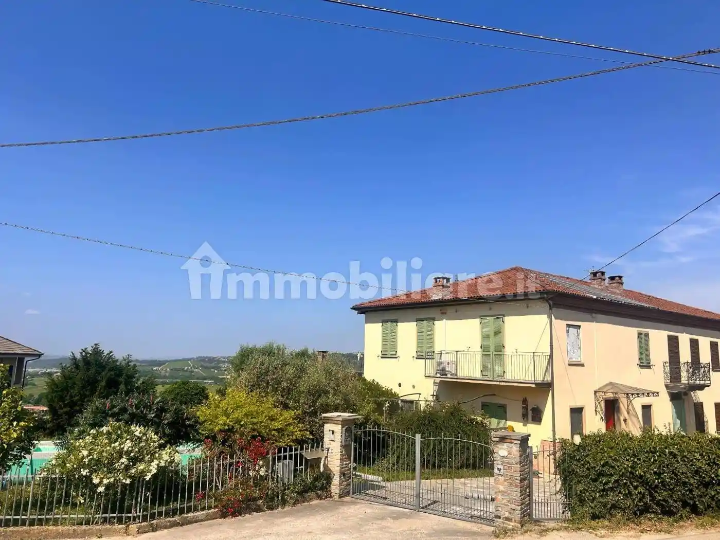 Villa in vendita a Castagnole delle Lanze