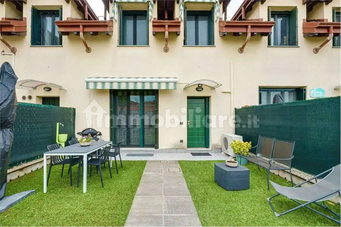 Villetta a schiera in vendita a Pogliano Milanese